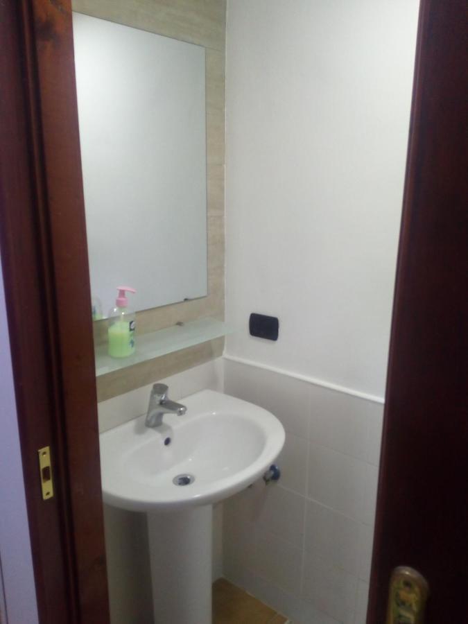 Monolocale Bed & Breakfast เนเปิลส์ ภายนอก รูปภาพ