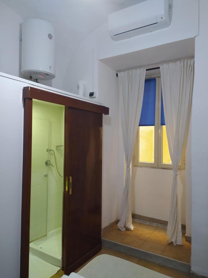 Monolocale Bed & Breakfast เนเปิลส์ ภายนอก รูปภาพ